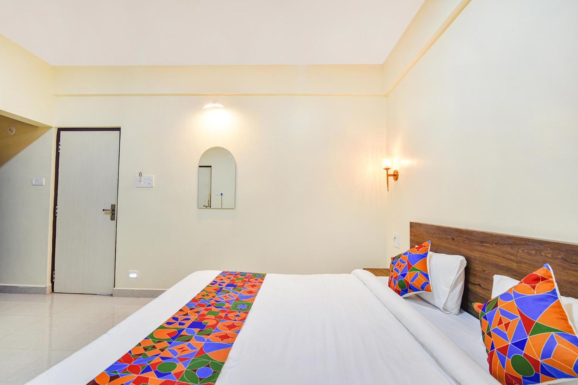 Fabhotel Baga Tulip - 500M From Baga Beach Extérieur photo